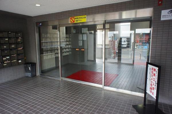 14/14 エントランス