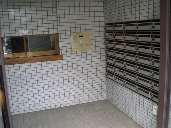 14/14 エントランス