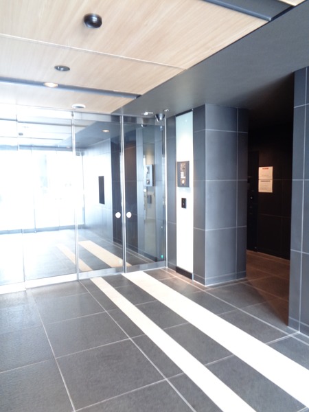 3/4 エントランス