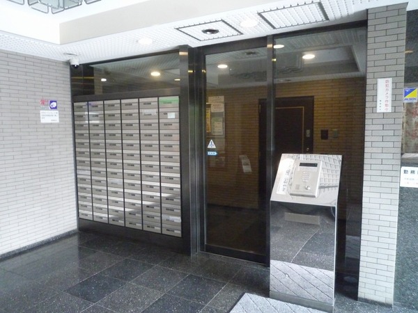 14/14 エントランス