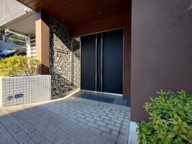 4/4 エントランス