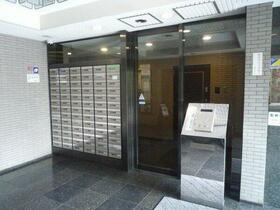 16/16 エントランス