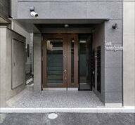 13/14 エントランス