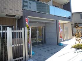 13/13 エントランス