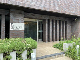 16/16 エントランス