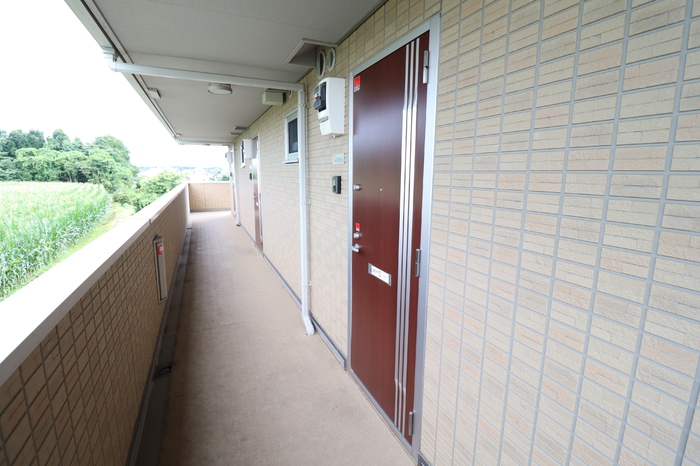 18/30 エントランス