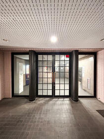 16/26 エントランス