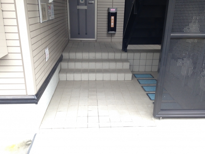 15/16 エントランス