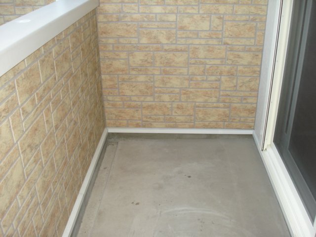 18/28 バルコニー