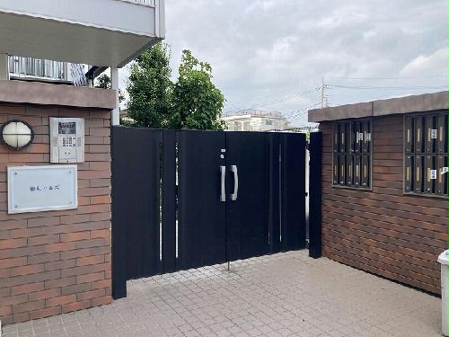 13/13 エントランス