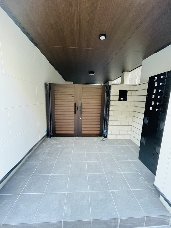 18/18 エントランス