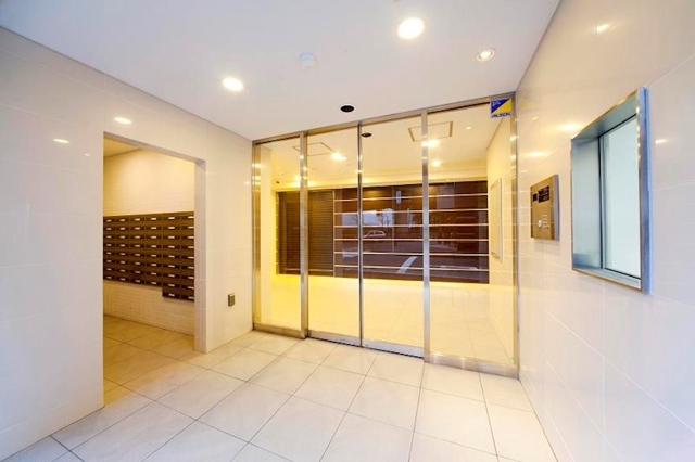 3/4 エントランス