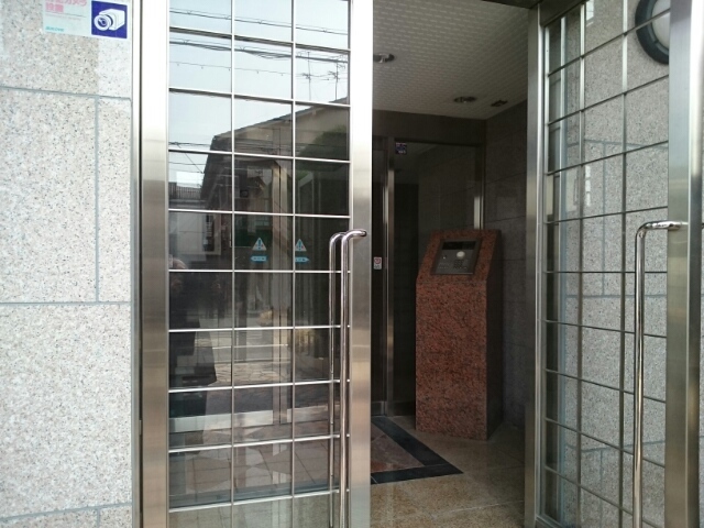 13/20 エントランス