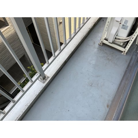 18/27 バルコニー