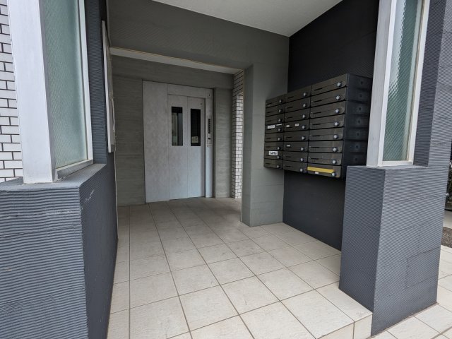 15/25 エントランス