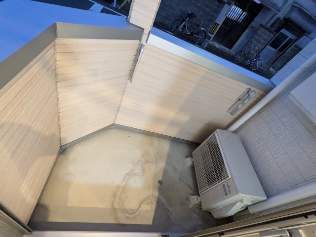 13/16 バルコニー