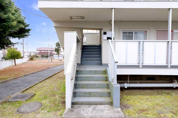 14/15 エントランス