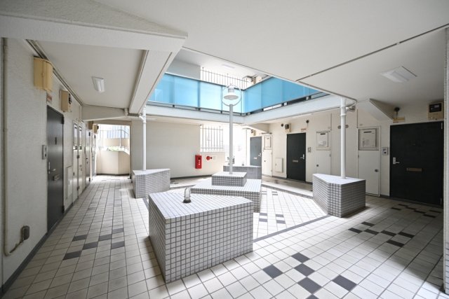 18/22 エントランス