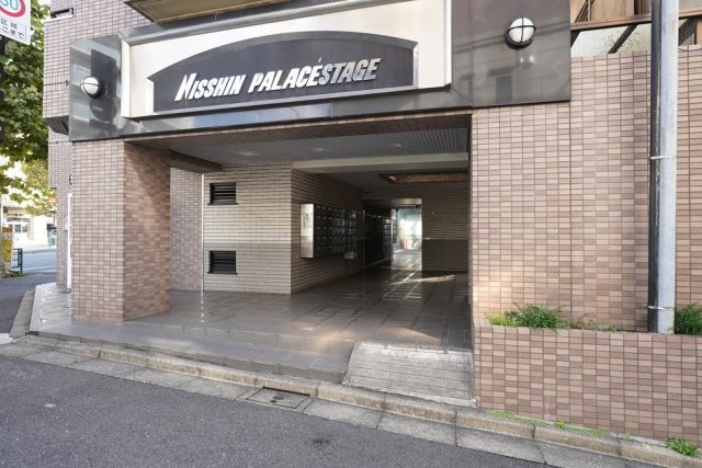 14/17 エントランス