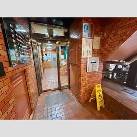 14/14 エントランス