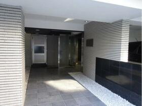 2/2 エントランス