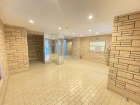 14/15 エントランス