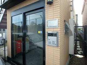 15/15 エントランス