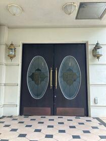 16/16 エントランス