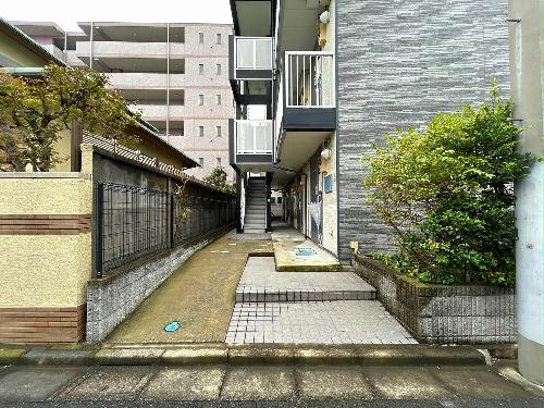 13/13 エントランス