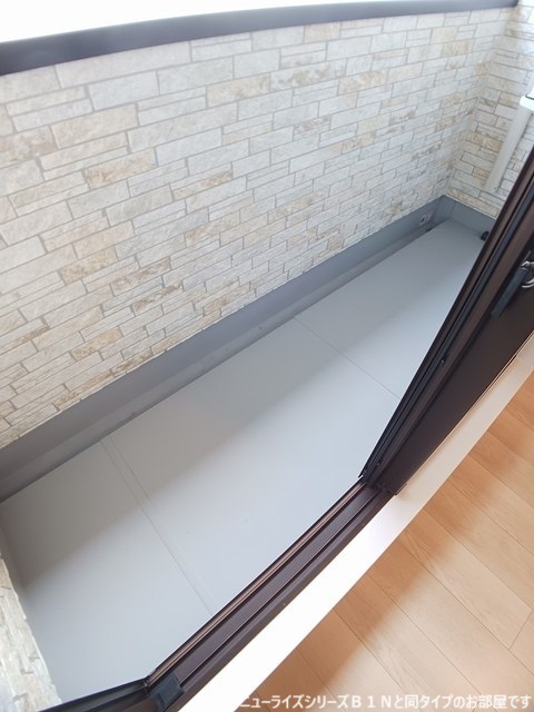 13/20 バルコニー