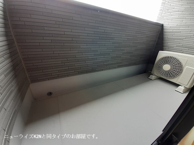 13/20 バルコニー