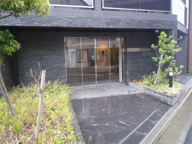 2/2 エントランス