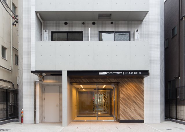 17/17 エントランス