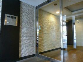 14/14 エントランス