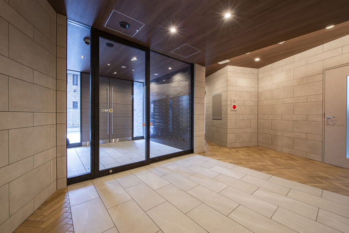 16/19 エントランス