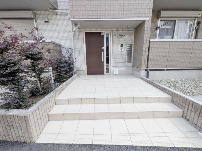 15/21 エントランス