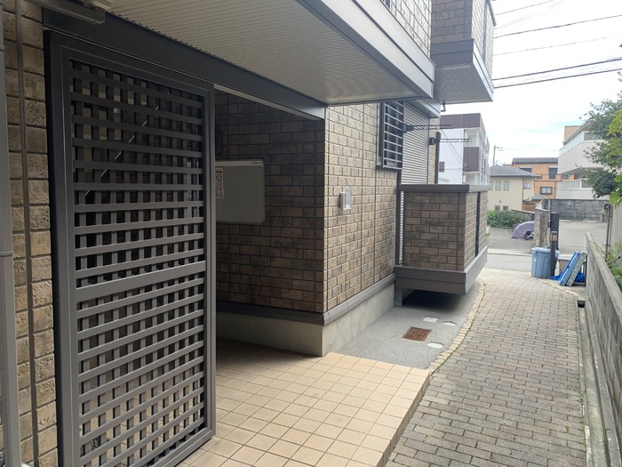 18/29 エントランス