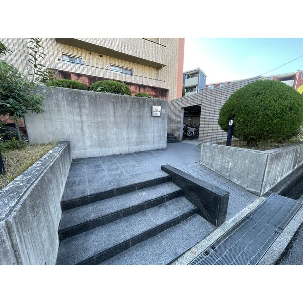 8/11 エントランス