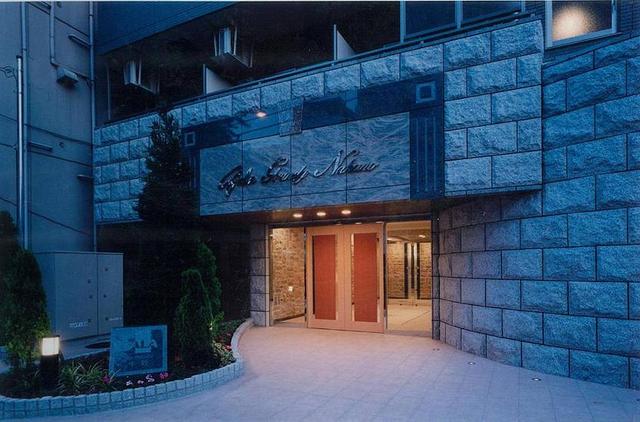 26/29 エントランス