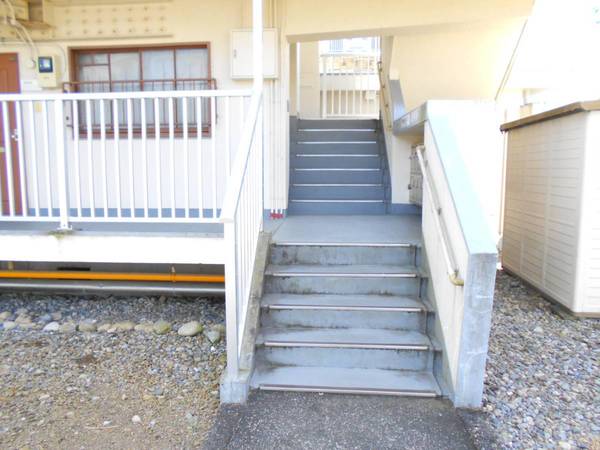 15/16 エントランス