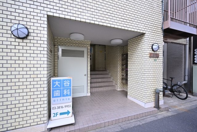 3/4 エントランス