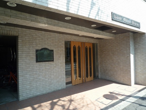 3/4 エントランス