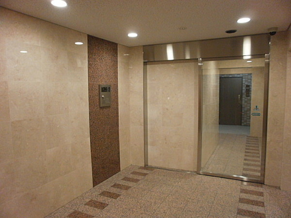 4/4 エントランス