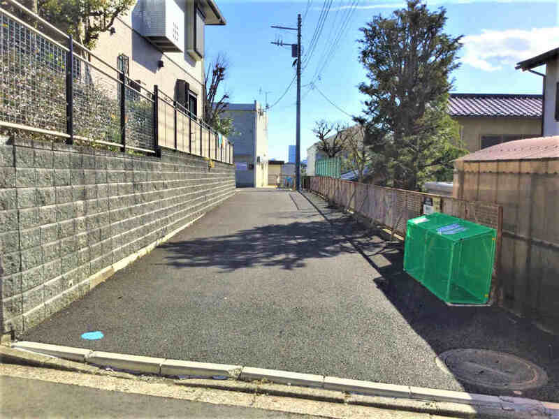 23/24 エントランス