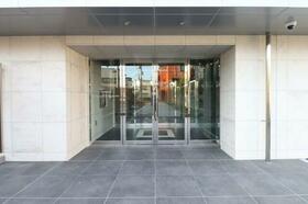 15/16 エントランス