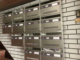 16/16 エントランス