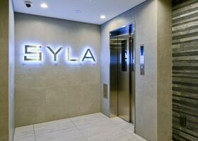 16/16 エントランス