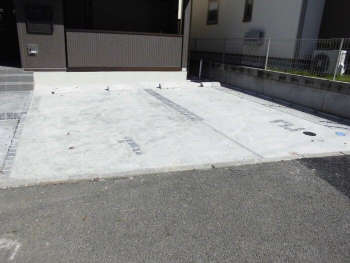 15/15 駐車場