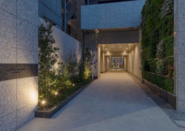 13/14 エントランス