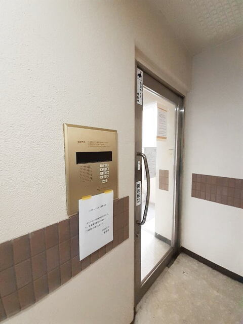 14/20 エントランス